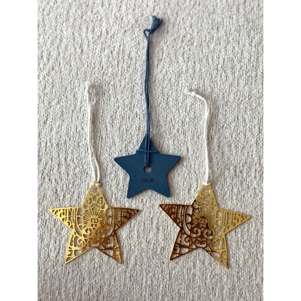 DIOR 30 Montaigne Star Bauble Paris Flagship Exclusive Ornament Bag Charm Gold